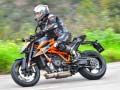                                                                      KTM Super Duke R ﻞﯿﮭﮐ