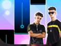                                                                       Adexe y Nau - Piano tiles ﻞﯿﮭﮐ